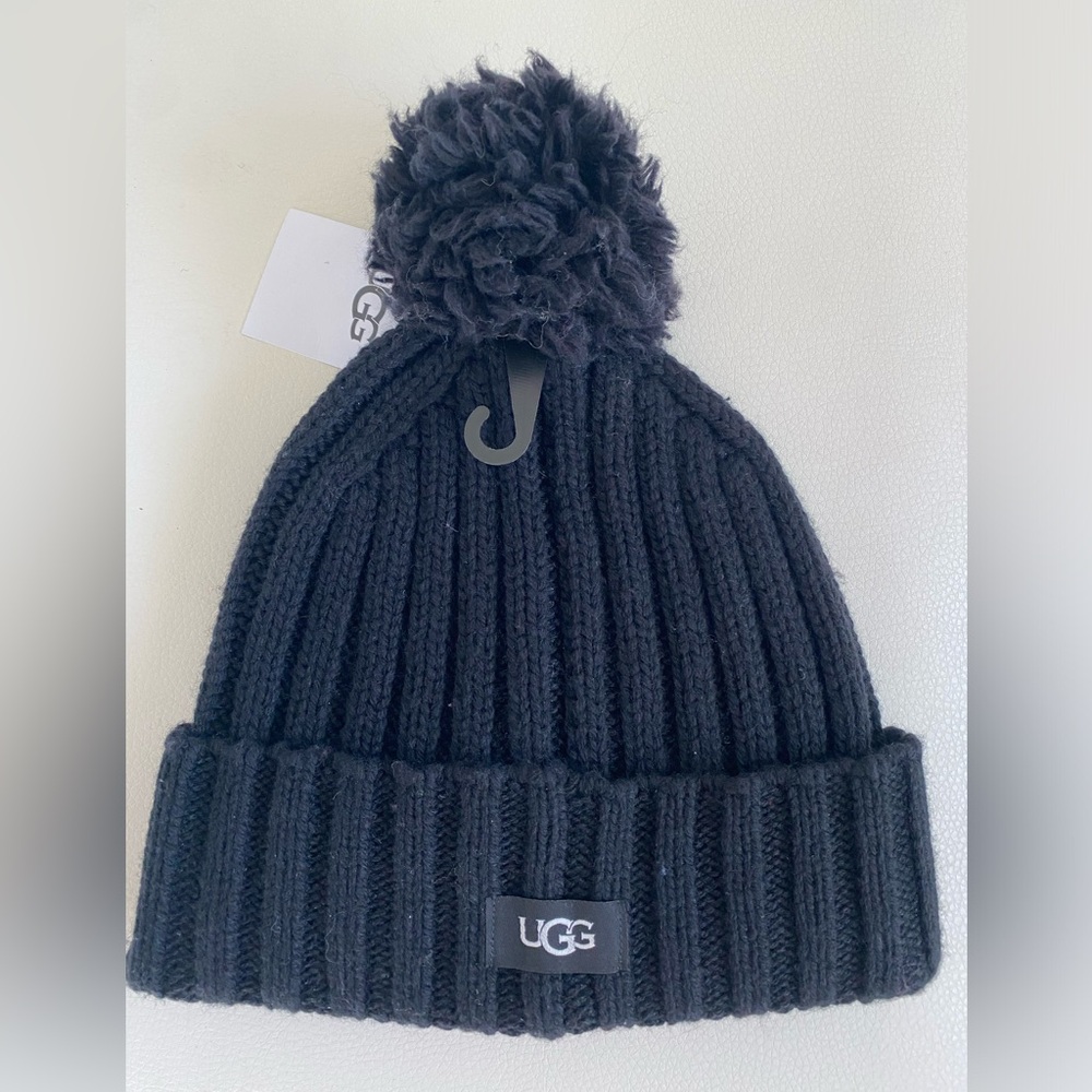 Ugg Black Beanie Hat Ribbed, Pom Pom Brand New W Tags $55 Retail